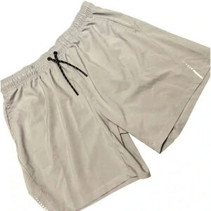 2(X) IST gray mens shorts. Size XL